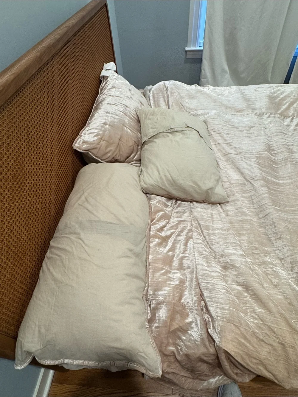 West elm KING velvet crinkle duvet and shams